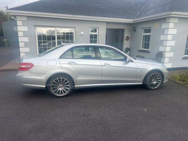 Mercedes-Benz E-Class Saloon, Diesel, 2010, Silver