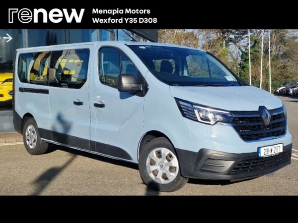 Renault Trafic Passenger MPV, Diesel, 2023, Blue