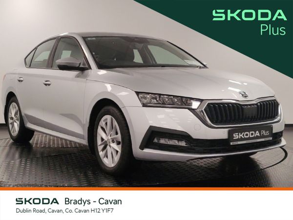Skoda Octavia Saloon, Diesel, 2024, Grey
