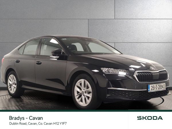 Skoda Octavia Saloon, Petrol Hybrid, 2025, Black