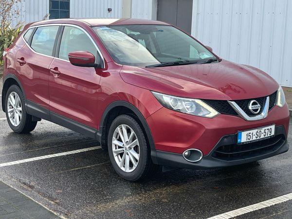 Nissan Qashqai Hatchback, Diesel, 2015, Red