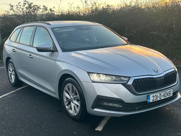 Skoda Octavia Estate, Diesel, 2023, Grey
