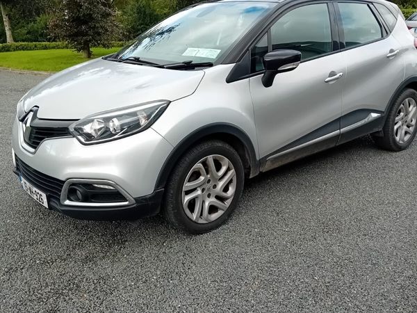 Renault Captur Hatchback, Diesel, 2015, Silver