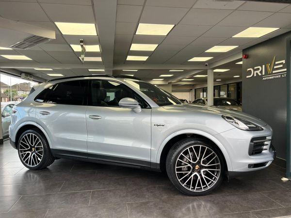 Porsche Cayenne SUV, Petrol Hybrid, 2020, Silver