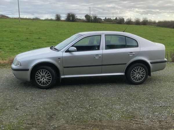 Skoda Octavia Hatchback, Diesel, 2002, Silver
