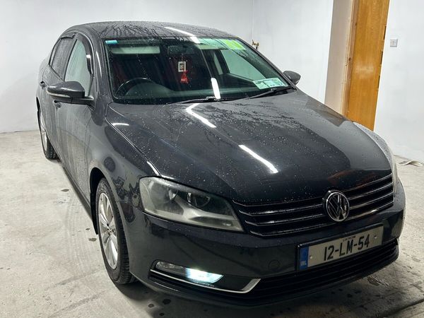 Volkswagen Passat Saloon, Diesel, 2012, Grey