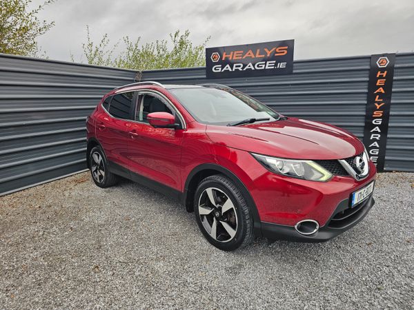 Nissan Qashqai SUV, Diesel, 2017, Red