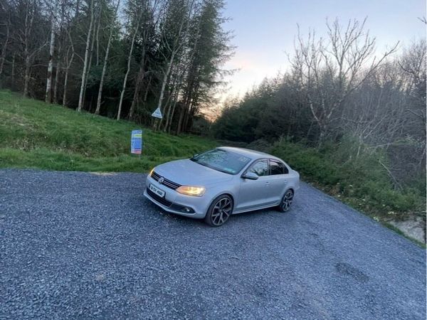 Volkswagen Jetta Saloon, Diesel, 2012, Silver