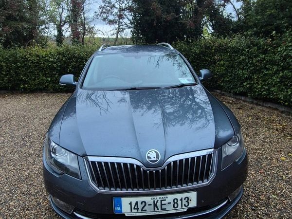 Skoda Superb Estate, Diesel, 2014, Grey