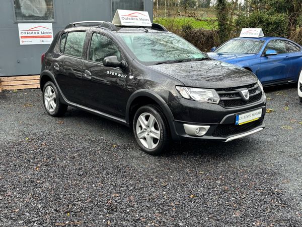 Dacia Sandero Stepway Hatchback, Diesel, 2015, Black