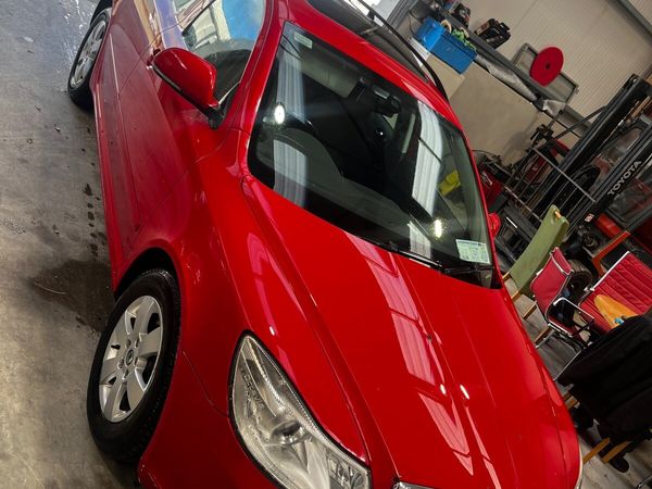 Skoda Octavia Estate, Diesel, 2011, Red
