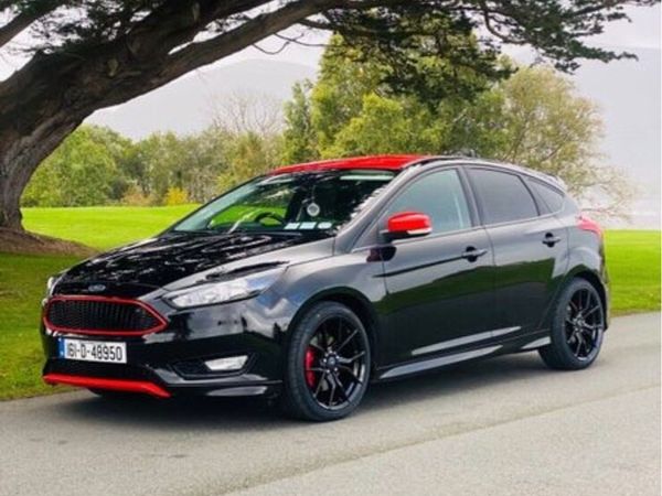 Ford Focus Hatchback, Petrol, 2016, Black