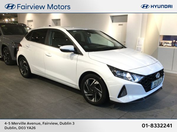 Hyundai i20 Hatchback, Petrol, 2021, White