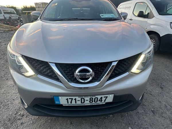 Nissan Qashqai SUV, Petrol, 2017, Grey