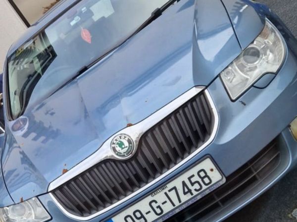 Skoda Superb Hatchback, Diesel, 2009, Grey