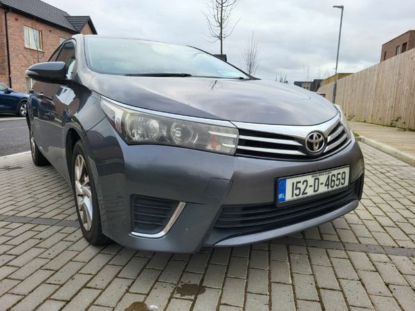 Toyota Corolla Saloon, Diesel, 2015, Grey