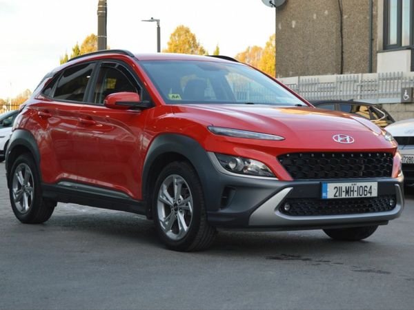 Hyundai KONA MPV, Petrol, 2021, Red