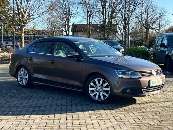 Volkswagen Jetta Saloon, Diesel, 2014, Brown