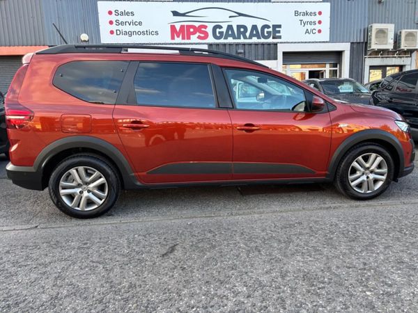 Dacia Jogger MPV, Petrol, 2022, Brown
