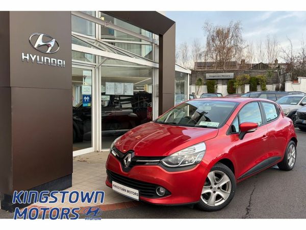 Renault Clio Hatchback, Petrol, 2014, Red