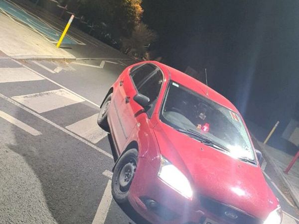 Ford Focus Hatchback, Petrol, 2006, Red
