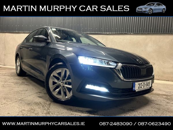 Skoda Octavia Saloon, Diesel, 2021, Grey