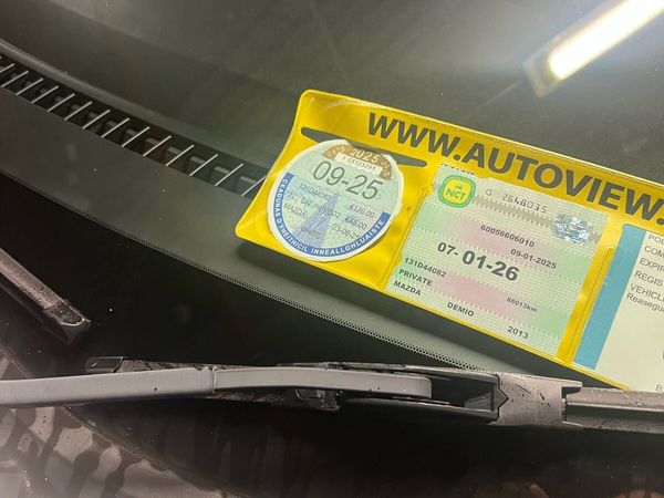 Mazda Demio MPV, Petrol, 2013, White