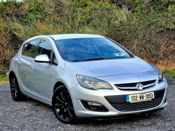 Vauxhall Astra Hatchback, Diesel, 2013, Silver