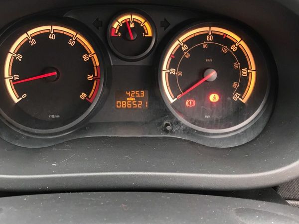 Vauxhall Corsa Hatchback, Petrol, 2014, White