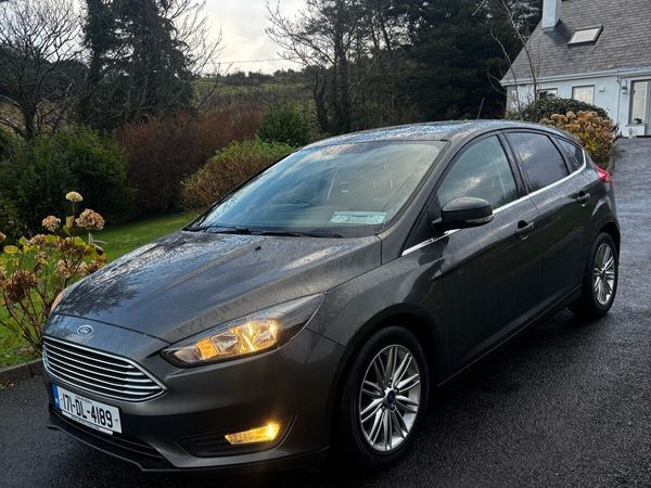 Ford Focus Hatchback, Diesel, 2017, Grey