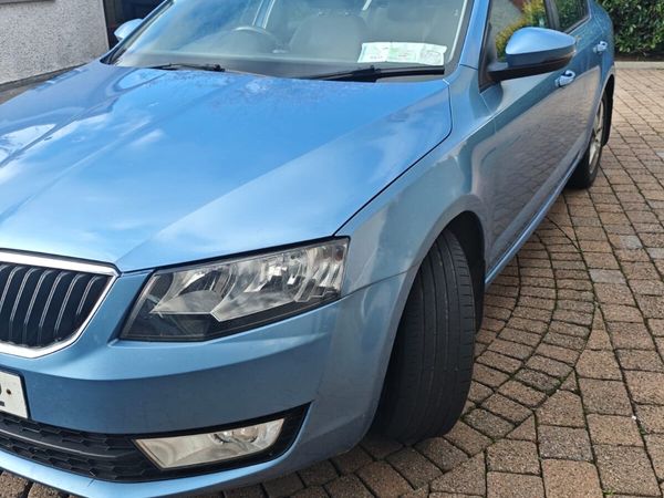 Skoda Octavia Saloon, Diesel, 2013, Blue