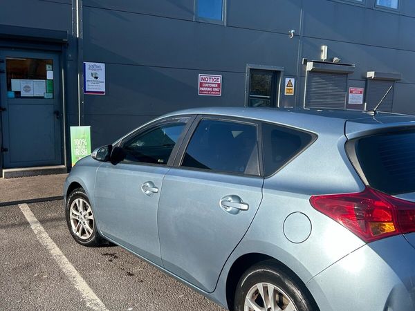 Toyota Auris Hatchback, Diesel, 2013, Blue