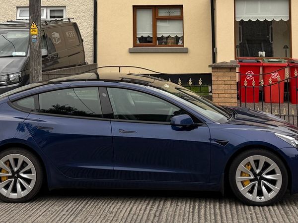 Tesla Model 3 Saloon, Electric, 2022, Blue