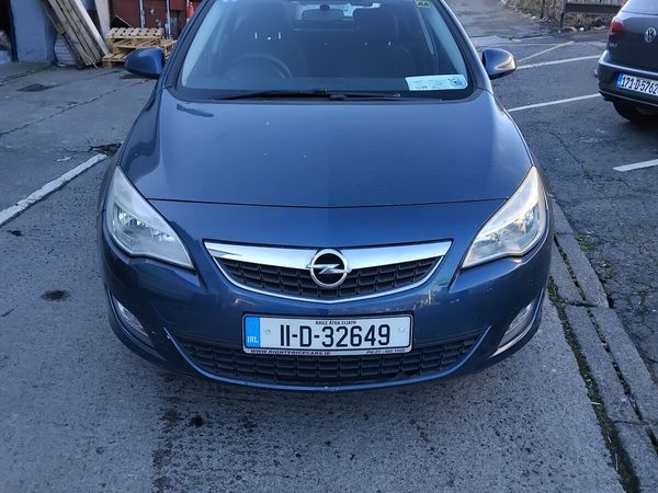 Opel Astra Hatchback, Diesel, 2011, Blue