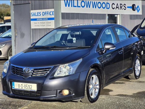Toyota Avensis Saloon, Petrol, 2011, Grey