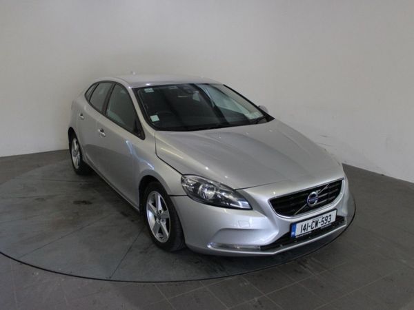 Volvo V40 Hatchback, Diesel, 2014, Silver