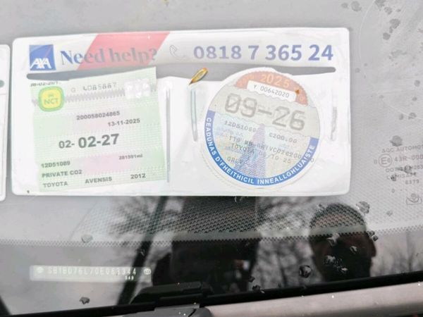 Toyota Avensis Saloon, Diesel, 2012, Grey