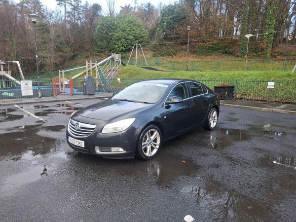Vauxhall Insignia Hatchback, Diesel, 2010, Black