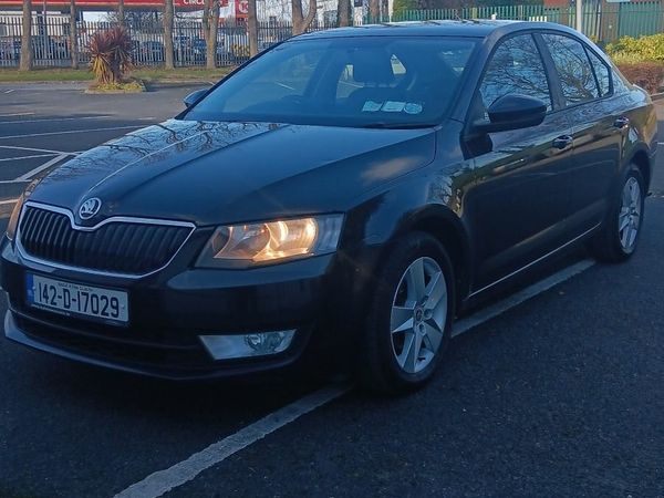 Skoda Octavia Saloon, Diesel, 2014, Black
