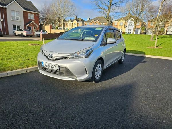 Toyota Vitz Hatchback, Petrol, 2015, Silver
