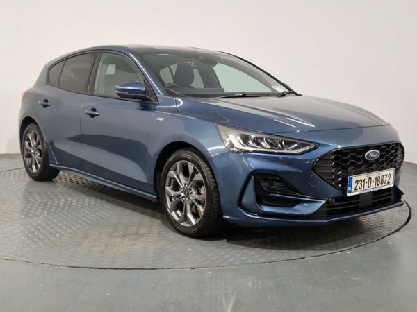 Ford Focus Hatchback, Petrol, 2023, Blue