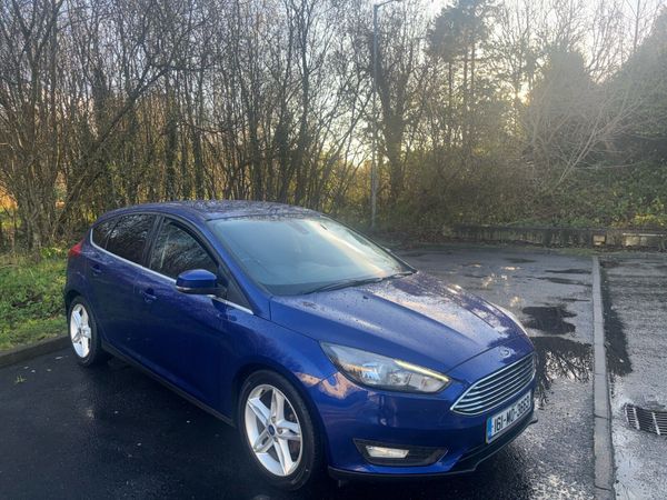 Ford Focus Hatchback, Petrol, 2016, Blue
