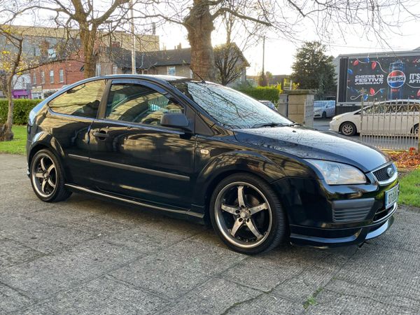 Ford Focus Hatchback, Petrol, 2007, Black