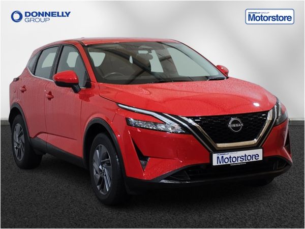 Nissan Qashqai Hatchback, Petrol, 2022, Red