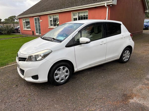 Toyota Vitz Hatchback, Petrol, 2012, White