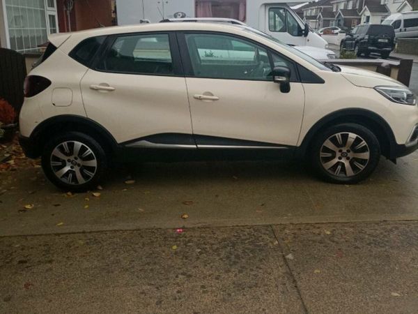 Renault Captur Hatchback, Diesel, 2019, Brown