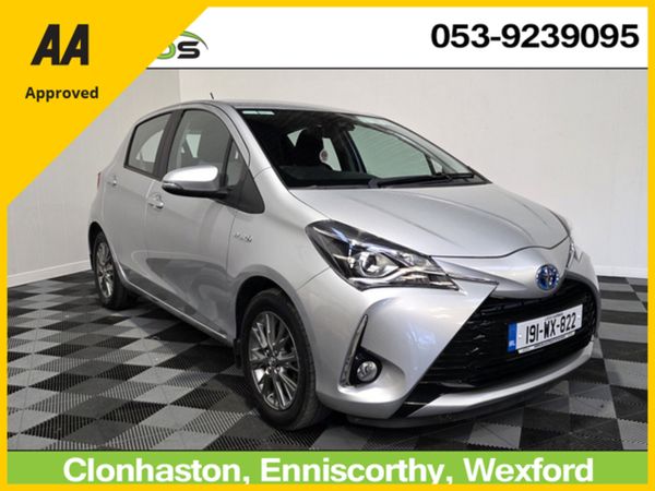 Toyota Yaris MPV, Petrol Hybrid, 2019, Grey