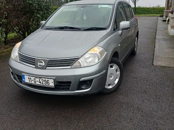 Nissan Tiida Hatchback, Diesel, 2011, Grey