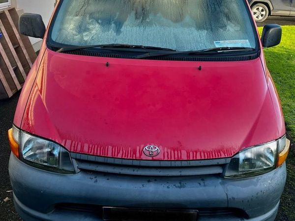 Toyota HiAce Van, Diesel, 2000, Red