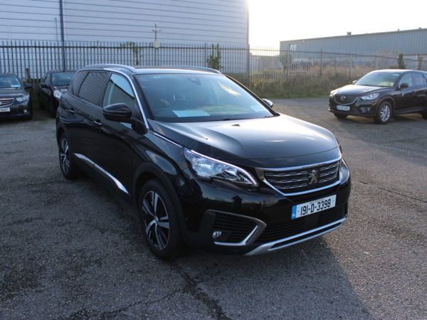 Peugeot 5008 MPV, Petrol, 2019, Black
